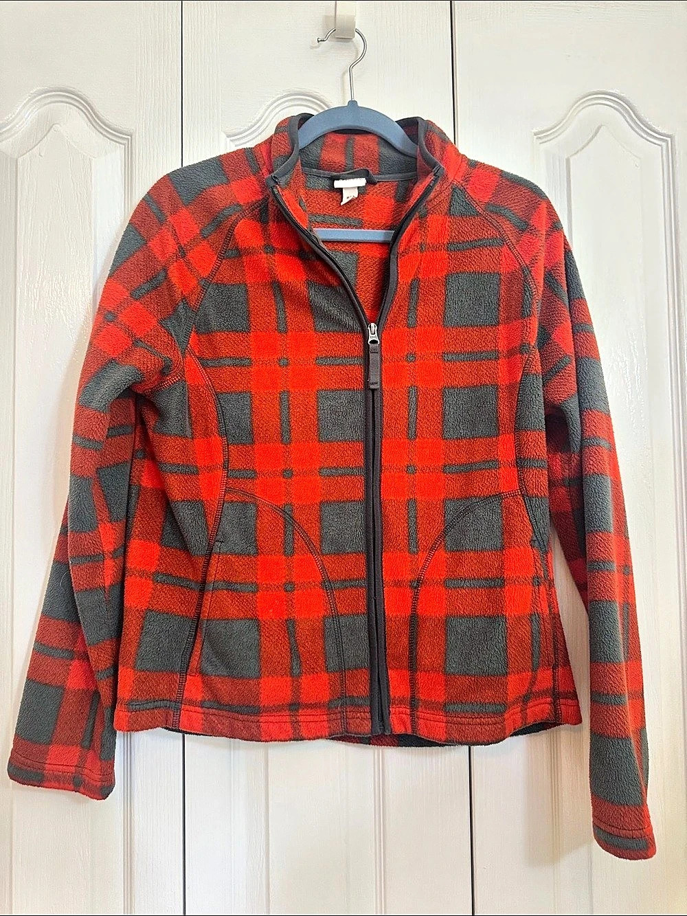 Merona Plaid Fleece Jacket in Red & Gray Size Medium
